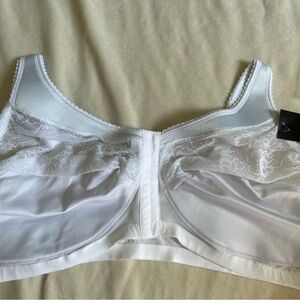 White Lace Full Coverage Bra 24DD